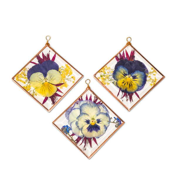 FLORAL WINDOW HANGING SQUARE
